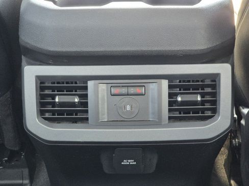 Used 2025 Ford F250 Lariat AWD/4WD image 31