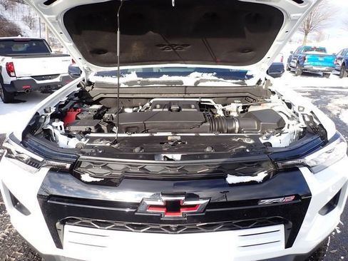 Used 2025 Chevrolet Colorado ZR2 w/ Technology Package image 15