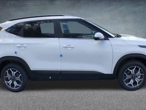 Used 2021 Kia Seltos EX image 26