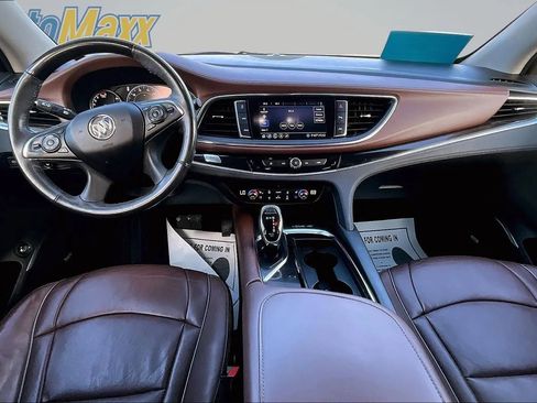 Used 2021 Buick Enclave Avenir w/ Avenir Technology Package AWD/4WD image 10
