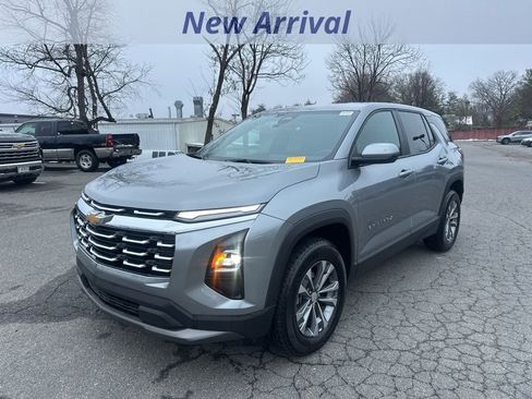 Certified 2025 Chevrolet Equinox LT image 1