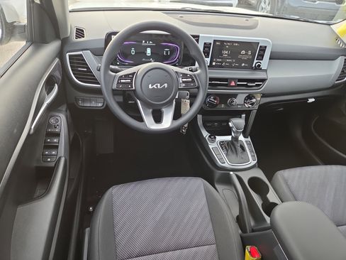 New 2026 Kia Seltos LX image 7