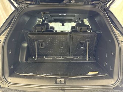 Used 2023 Chevrolet Traverse LT w/ LT Premium Package AWD/4WD image 30