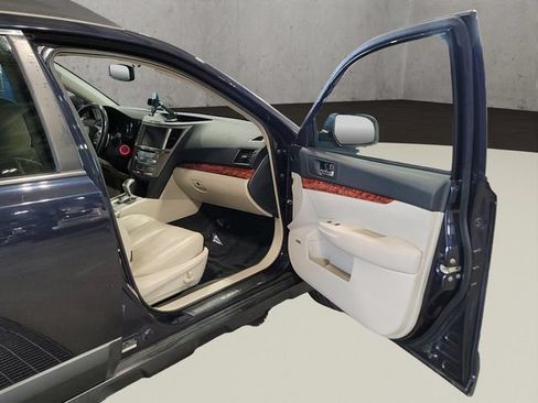 Used 2012 Subaru Outback 2.5i Limited AWD/4WD image 14