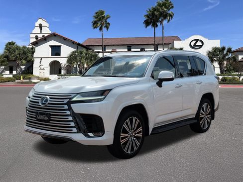 Used 2026 Lexus LX 600 4WD w/ Accessory Package (Z1) image 5