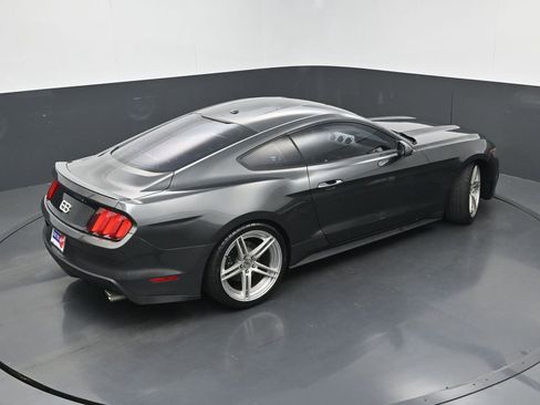 Used 2016 Ford Mustang Premium RWD image 31