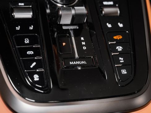 New 2026 Aston Martin DBX S AWD/4WD image 39
