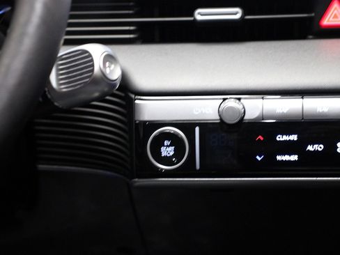 Used 2023 Hyundai Ioniq 5 Limited image 38