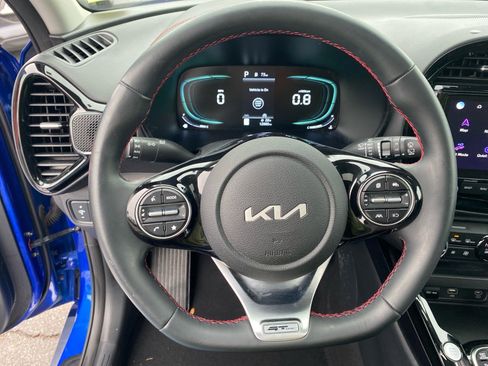 Certified 2023 Kia Soul GT-Line image 11