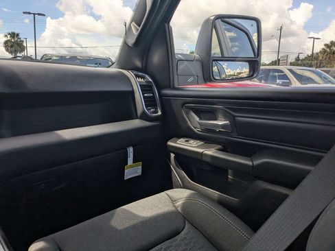 New 2026 RAM 1500 Express AWD/4WD image 16