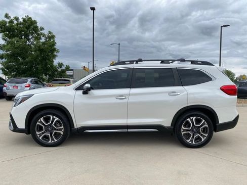 Used 2023 Subaru Ascent Touring AWD/4WD image 2