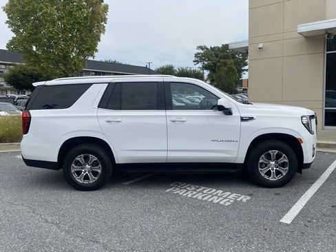 Used 2022 GMC Yukon SLE image 9