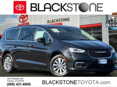 Used 2023 Chrysler Pacifica Touring-L