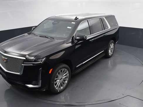 Certified 2024 Cadillac Escalade ESV Premium Luxury w/ Performance Package image 38