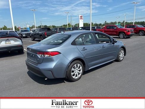 Used 2024 Toyota Corolla LE FWD image 9