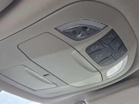 Used 2024 Chrysler Voyager LX FWD image 30