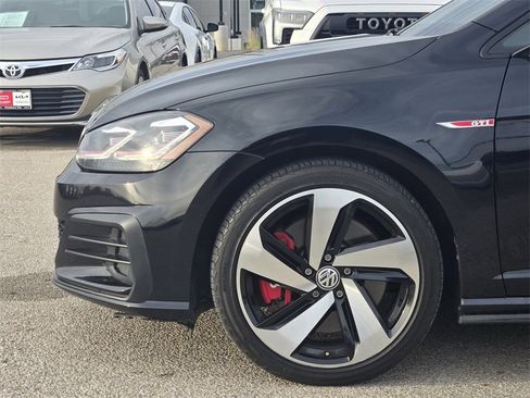 Used 2019 Volkswagen Golf 4-Door image 6