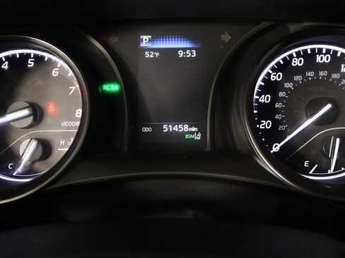 Used 2024 Toyota Camry SE image 34