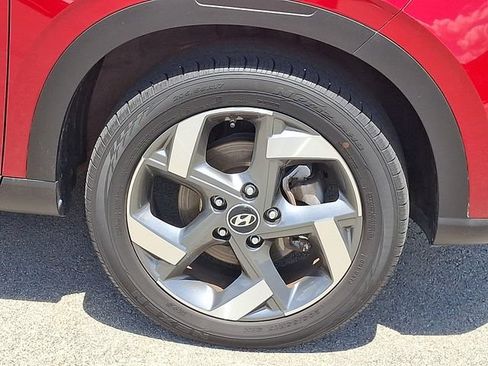 Used 2022 Hyundai Venue Limited w/ Cargo Package FWD image 8