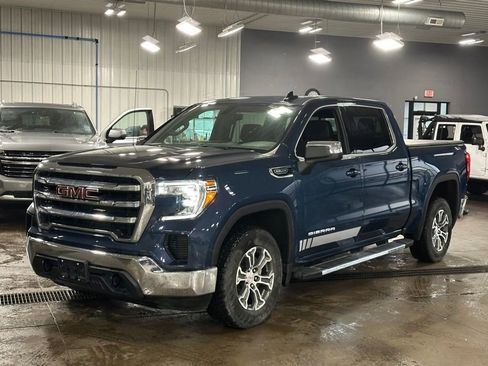 Used 2020 GMC Sierra 1500 SLE w/ X31 Off-Road Package AWD/4WD image 4