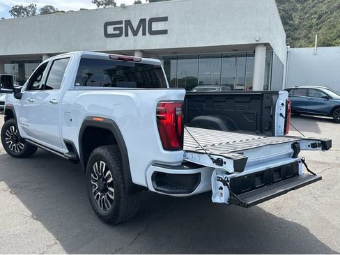 New 2026 GMC Sierra 2500 Denali Ultimate AWD/4WD image 32