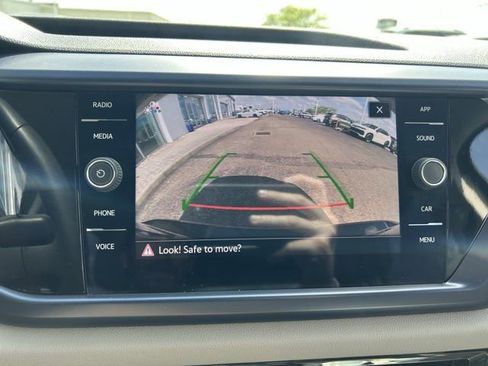 Certified 2023 Volkswagen Taos SE w/ Panoramic Sunroof Package AWD/4WD image 13