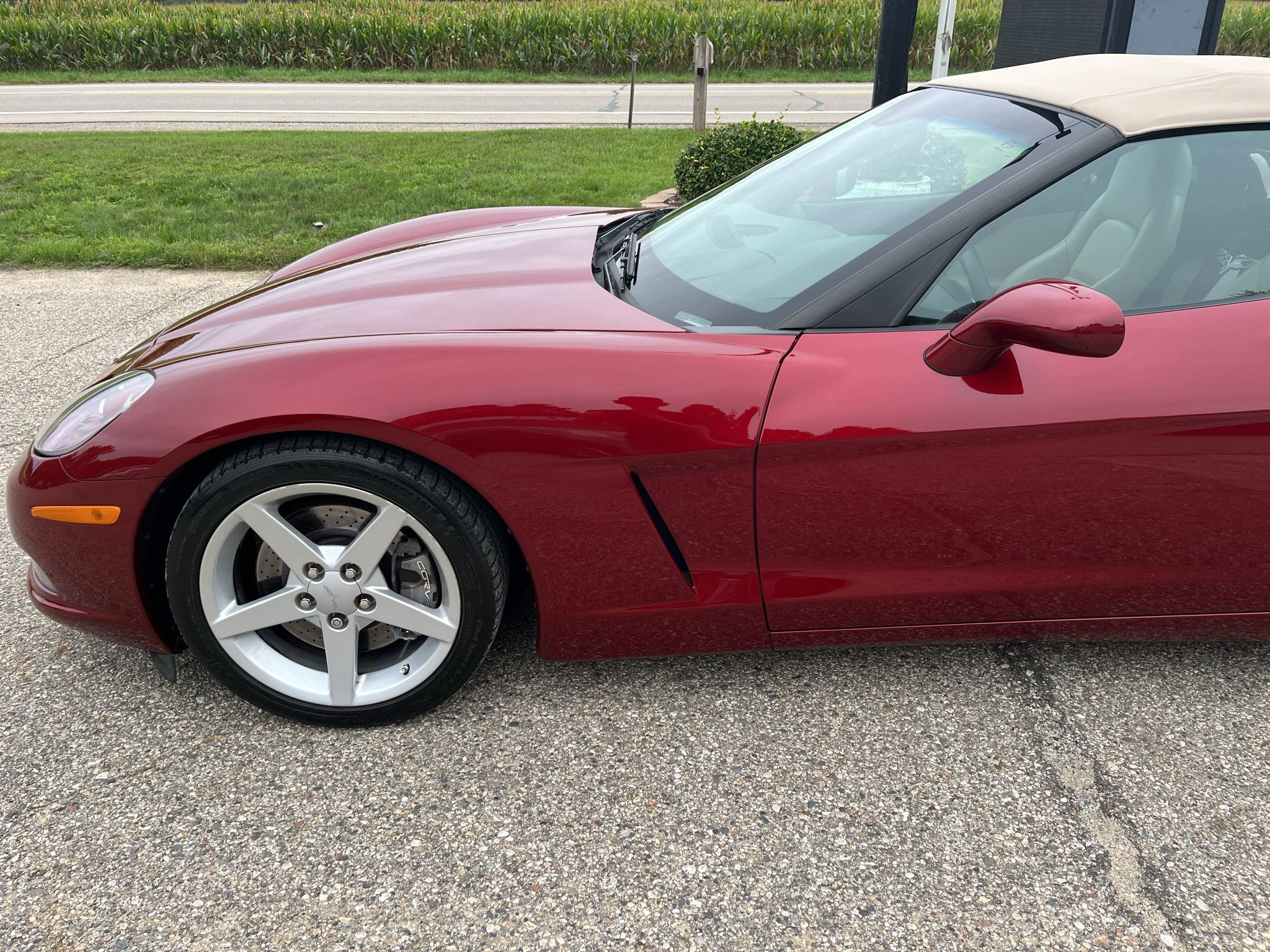 Used 2006 Chevrolet Corvette Convertible w/ Performance Package RWD image 8