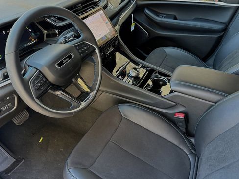 New 2023 Jeep Grand Cherokee Trailhawk image 9