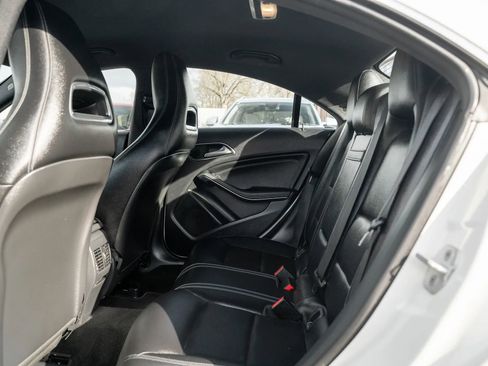Used 2016 Mercedes-Benz CLA 250 4MATIC image 8