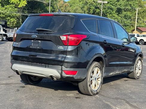 Used 2019 Ford Escape SE FWD image 5