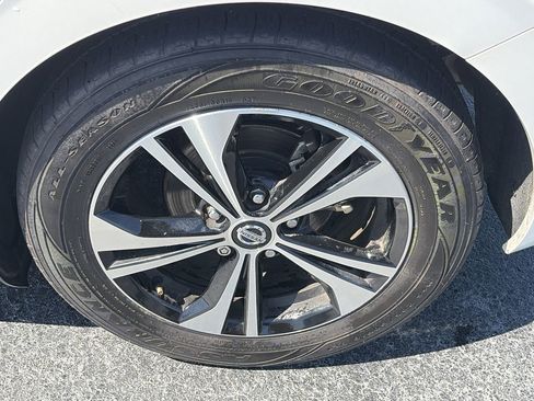 Used 2022 Nissan Sentra SV w/ All-Weather Package FWD image 9