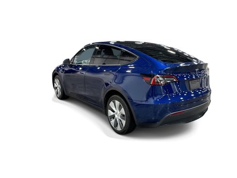 Certified 2023 Tesla Model Y Long Range AWD/4WD image 4