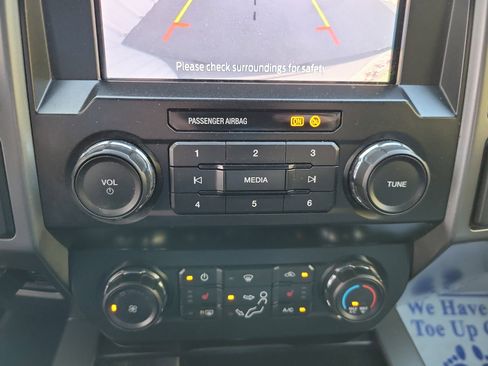 Used 2020 Ford F350 XLT w/ XLT Premium Package image 17