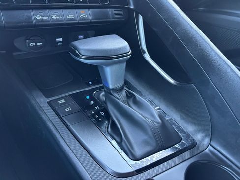 Certified 2025 Hyundai Elantra Sport image 25