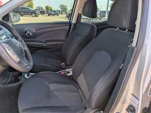 Used 2015 Nissan Versa SL image 27