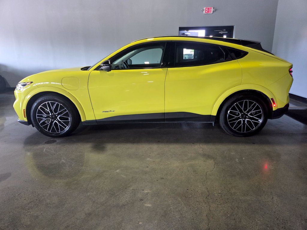 Used 2025 Ford Mustang Mach-E Premium RWD image 5