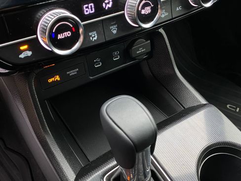 Used 2025 Honda Civic Sport image 18