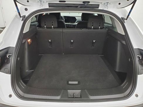 Used 2024 Chevrolet Trax LS FWD image 24