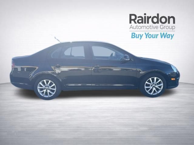 Used 2010 Volkswagen Jetta SE FWD image 6