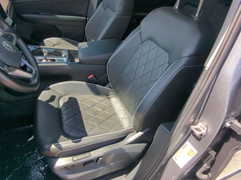 Certified 2025 Volkswagen Atlas SEL Premium R-Line AWD/4WD image 23