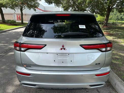 Used 2023 Mitsubishi Outlander SE AWD/4WD image 5