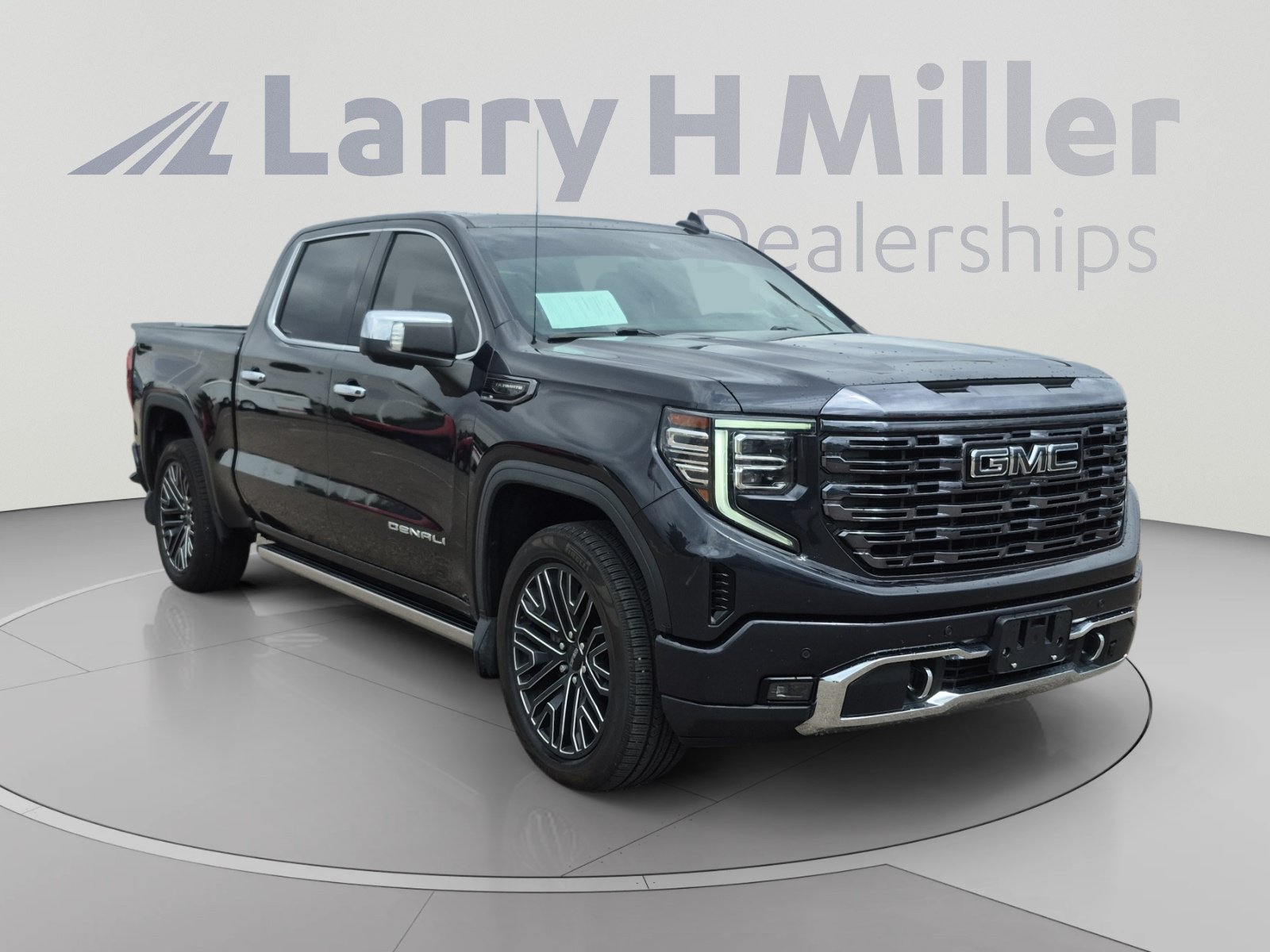 Used 2022 GMC Sierra 1500 Denali Ultimate AWD/4WD image 7
