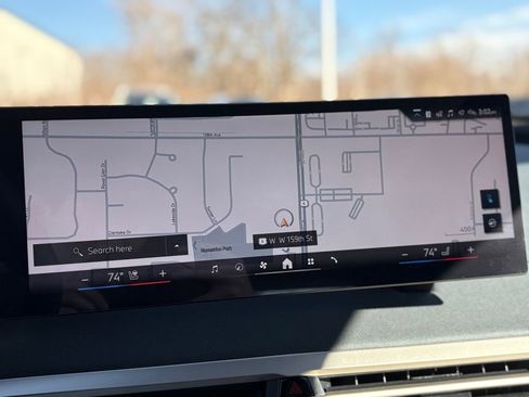 Used 2025 BMW iX xDrive50 w/ Sport Package image 9