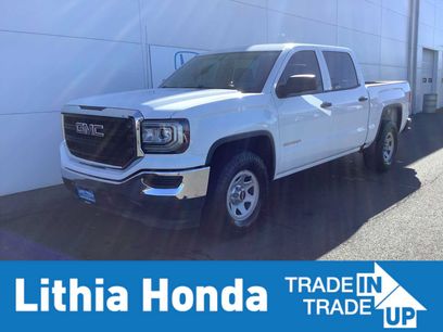 Used 2017 GMC Sierra 1500 2WD Crew Cab w/ Sierra Convenience Package