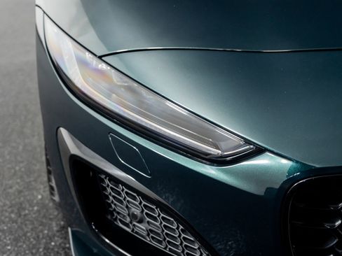 Used 2023 Jaguar F-TYPE R image 26