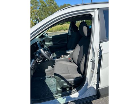 Used 2025 Hyundai Kona SEL image 8