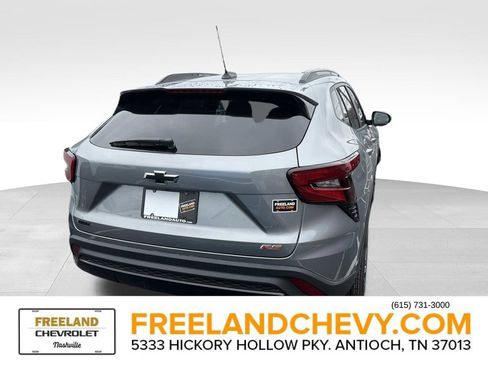 New 2026 Chevrolet Trax RS w/ Sunroof Package image 3