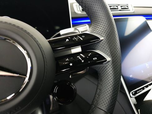 Used 2025 Mercedes-Benz S 63 AMG S image 13