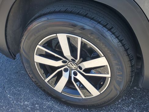 Used 2023 Volkswagen Atlas SE image 9