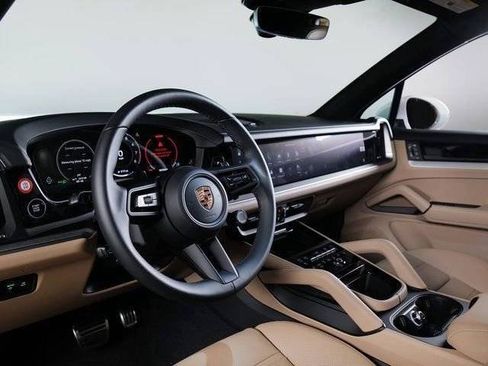 New 2026 Porsche Cayenne S AWD/4WD image 4